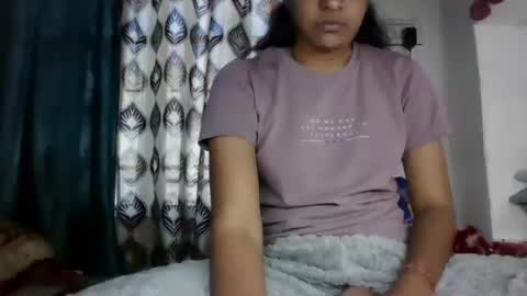 lola online show from February 3, 2025, 9:52 am