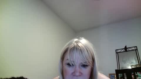 hotpepperose online show from February 19, 2025, 11:04 pm