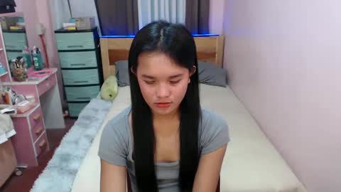 hotpinay_rhowe online show from January 24, 2025, 2:49 am