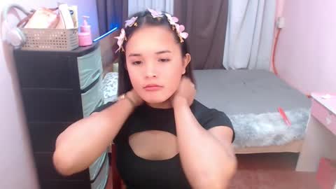 hotpinay_rhowe online show from February 24, 2025, 10:15 am
