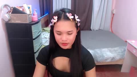 hotpinay_rhowe online show from February 25, 2025, 4:24 am