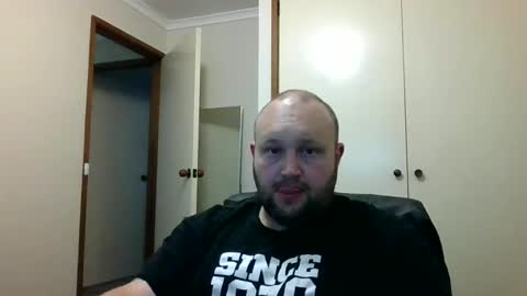 Snapshot of hotrodder323 chatting on December 10, 2024, 7:58 am hotrodder323 online show from December 10, 2024, 7:58 am