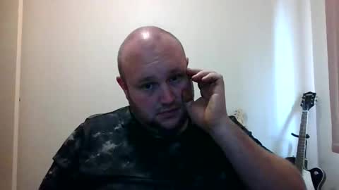 Snapshot of hotrodder323 chatting on January 27, 2025, 12:22 am hotrodder323 online show from January 27, 2025, 12:22 am