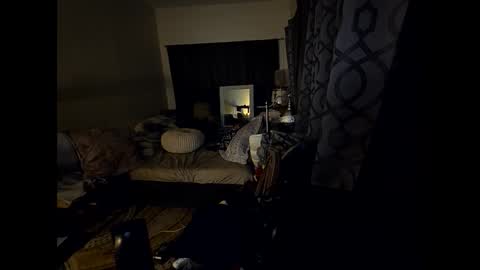 Snapshot of hotrox6942 chatting on December 21, 2025, 10:00 am hotrox6942 online show from December 21, 2025, 10:00 am