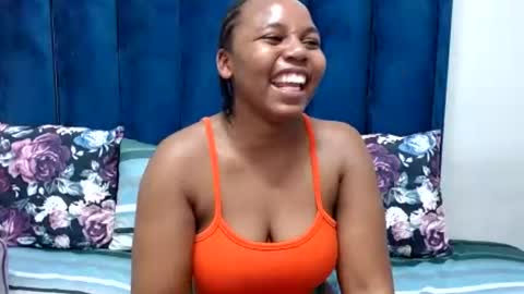 hotsmalltitsx online show from June 28, 2026, 6:14 pm