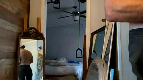 Hotsouthernmuscle online show from October 13, 2025, 2:39 pm