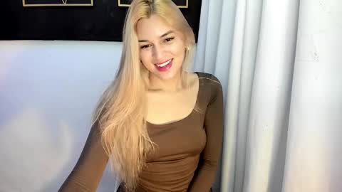 Snapshot of hotstellacumxxx chatting on October 13, 2025, 9:04 pm STELLA online show from October 13, 2025, 9:04 pm