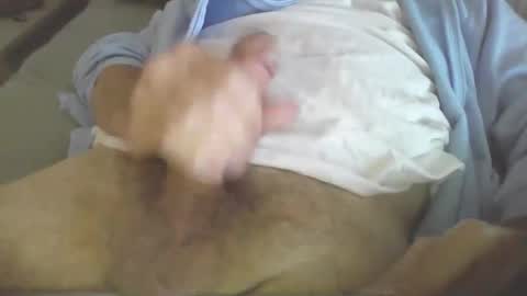 hotstroke8 online show from November 6, 2025, 4:41 pm