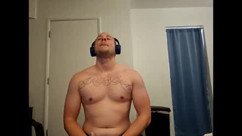 hotsummers95 online show from January 14, 2026, 4:51 am