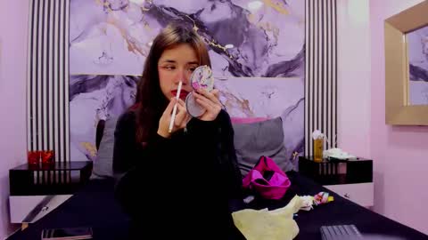 Snapshot of hott_barbie_ chatting on November 7, 2025, 3:28 am hott_barbie_ online show from November 7, 2025, 3:28 am