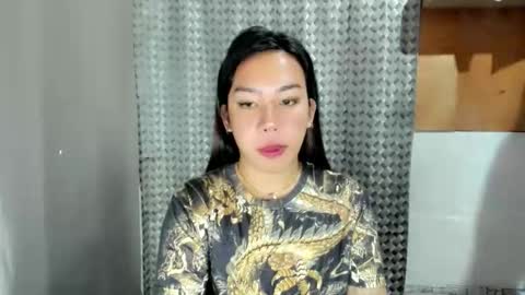 jelaigrande  online show from May 10, 2026, 10:15 pm