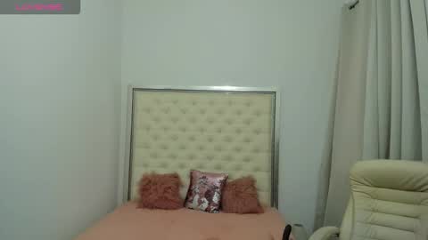 Snapshot of hott_eryka chatting on October 27, 2025, 5:11 am Eryka online show from October 27, 2025, 5:11 am