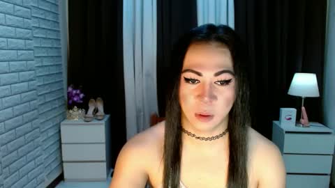 Snapshot of hott_summerr chatting on January 12, 2025, 4:52 am Alex Summer online show from January 12, 2025, 4:52 am