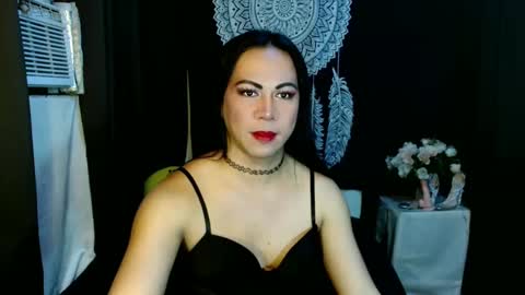 Snapshot of hott_summerr chatting on February 4, 2025, 6:27 pm Alex Summer online show from February 4, 2025, 6:27 pm