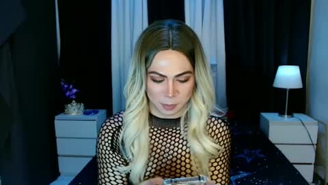 Snapshot of hott_summerr chatting on February 28, 2025, 8:50 pm Alex Summer online show from February 28, 2025, 8:50 pm