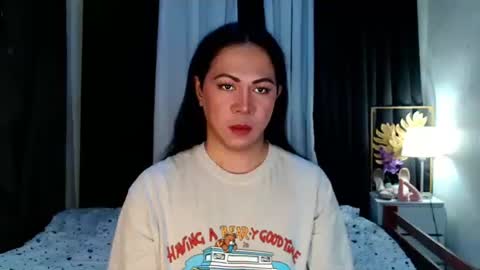 Snapshot of hott_summerr chatting on September 25, 2025, 5:49 pm Alex Summer online show from September 25, 2025, 5:49 pm