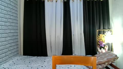 Snapshot of hott_summerr chatting on October 3, 2025, 12:24 pm Alex Summer online show from October 3, 2025, 12:24 pm