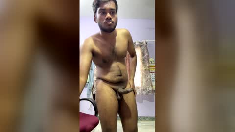 hottamilguy01 online show from February 19, 2026, 4:52 am