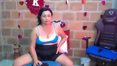 victorya karolyna online show from February 7, 2025, 7:06 pm