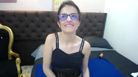 Snapshot of hottcandy21 chatting on December 5, 2024, 8:00 pm HottCandy21 online show from December 5, 2024, 8:00 pm