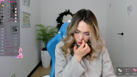 Snapshot of hottease_pvt chatting on December 13, 2024, 8:51 am hello Im Eva online show from December 13, 2024, 8:51 am