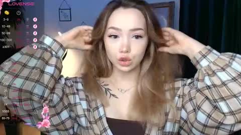 Snapshot of hottease_pvt chatting on December 17, 2024, 2:23 am hello Im Eva online show from December 17, 2024, 2:23 am