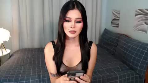 ZANDRA online show from June 5, 2026, 4:02 pm