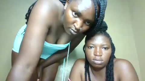 Snapshot of hottie_amor chatting on October 23, 2025, 1:05 am AMOR online show from October 23, 2025, 1:05 am