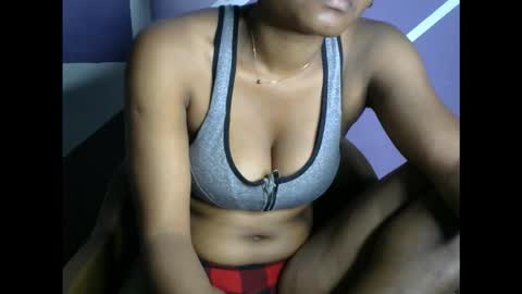 Snapshot of hottie_baddie14 chatting on September 13, 2025, 10:48 am hottie baddie14 online show from September 13, 2025, 10:48 am