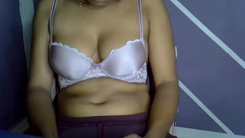 Snapshot of hottie_baddie14 chatting on September 29, 2025, 6:18 am hottie baddie14 online show from September 29, 2025, 6:18 am