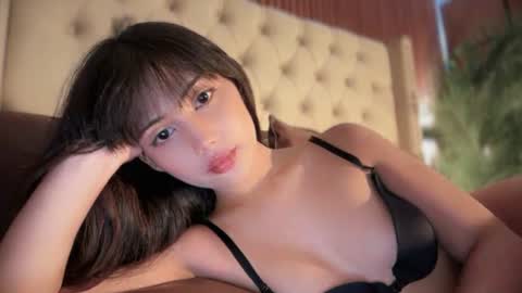 hottie_carlinexx online show from August 1, 2026, 5:40 am