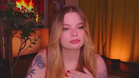 Snapshot of hottie_jane chatting on October 19, 2025, 1:45 pm Jane online show from October 19, 2025, 1:45 pm