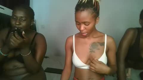 hottie_mistie online show from May 6, 2026, 11:15 am