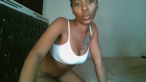 hottie_mistie online show from May 19, 2026, 6:36 pm