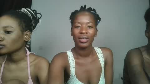 Snapshot of hottie_mistie chatting on July 5, 2026, 5:14 am hottie_mistie online show from July 5, 2026, 5:14 am