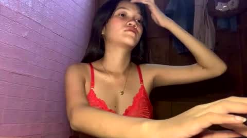 Snapshot of hottie_ptite chatting on June 14, 2026, 11:12 am hottie_ptite online show from June 14, 2026, 11:12 am