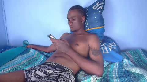 Snapshot of hottiekingny chatting on September 18, 2025, 12:45 am independent Model online show from September 18, 2025, 12:45 am