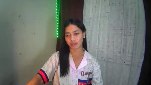 Snapshot of hottiescummerx chatting on December 8, 2024, 8:58 pm N I C A online show from December 8, 2024, 8:58 pm