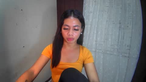 Snapshot of hottiescummerx chatting on December 12, 2024, 4:37 am N I C A online show from December 12, 2024, 4:37 am