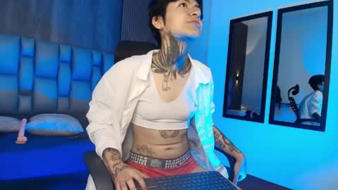 Juls online show from April 29, 2026, 7:20 pm