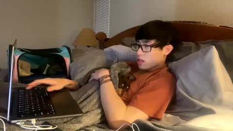 hottiewithabody101 online show from May 6, 2026, 1:36 am