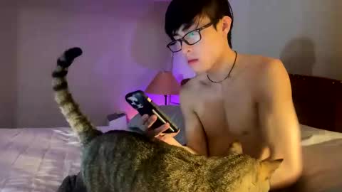 hottiewithabody101 online show from May 12, 2026, 12:57 pm