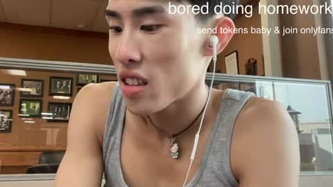 hottiewithabody101 online show from June 25, 2026, 3:05 pm