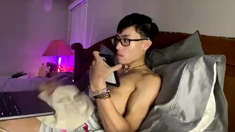 hottiewithabody101 online show from June 26, 2026, 3:11 am