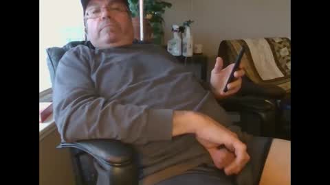 Hottop 1981 online show from May 6, 2026, 1:03 am