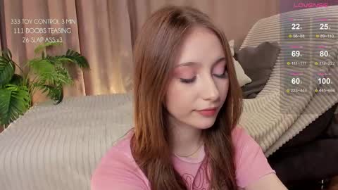 Snapshot of hottpeachh chatting on September 12, 2025, 2:39 pm hottpeachh online show from September 12, 2025, 2:39 pm