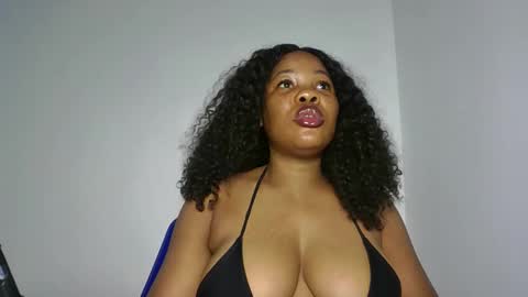 hotty_lora889 online show from February 26, 2026, 10:25 am