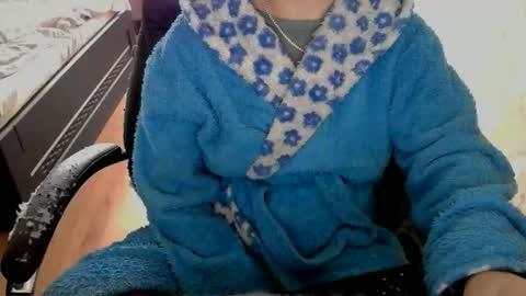 Snapshot of hotty_mary chatting on April 5, 2026, 8:00 am Mary online show from April 5, 2026, 8:00 am