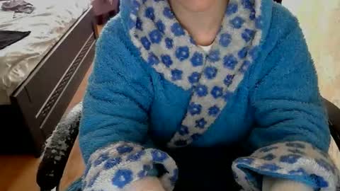 Snapshot of hotty_mary chatting on April 15, 2026, 7:59 am Mary online show from April 15, 2026, 7:59 am