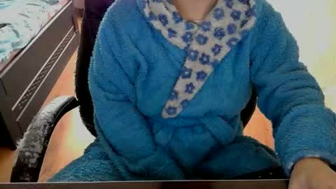 Snapshot of hotty_mary chatting on May 1, 2026, 8:41 am Mary online show from May 1, 2026, 8:41 am